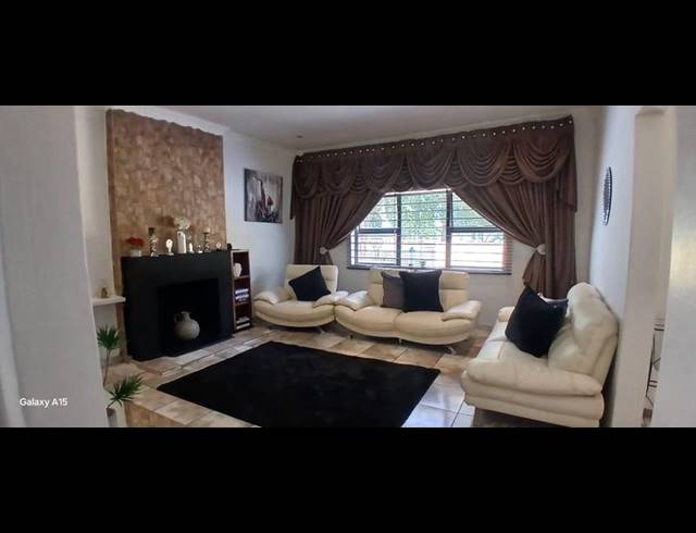 3 BEDROOM PROPERTY TO RENT IN FLORIDA